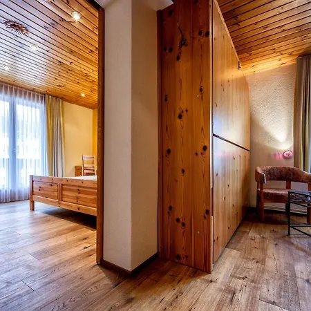 Astoria 3* ארוזה