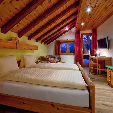 Astoria מלון ארוזה